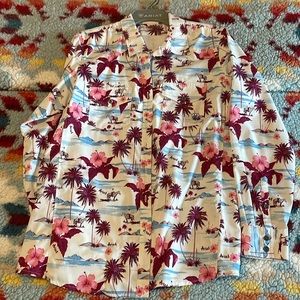 Women’s Ariat Tek long sleeve button up.